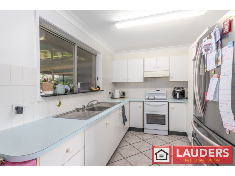 1 Sunrise Close, Old Bar NSW 2430