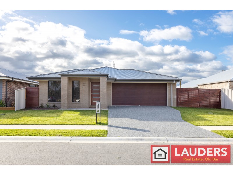 100 Albatross Way, Old Bar NSW 2430