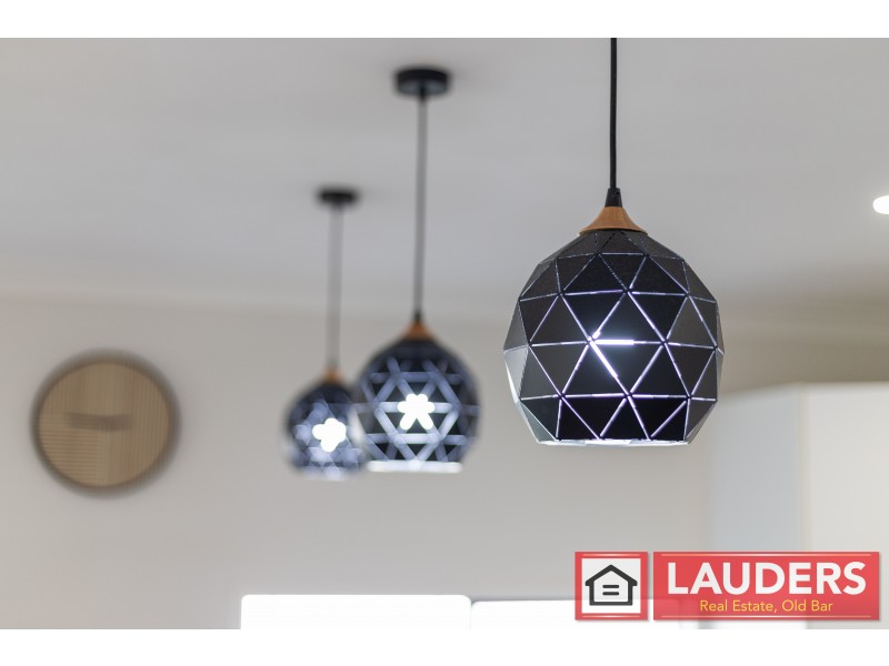 100 Albatross Way, Old Bar NSW 2430