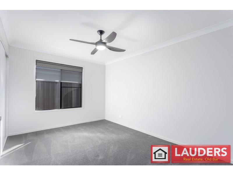 100 Albatross Way, Old Bar NSW 2430