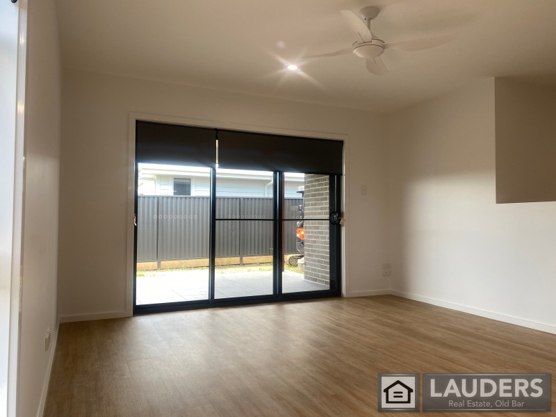 2/20 Bunyan Avenue, Old Bar NSW 2430