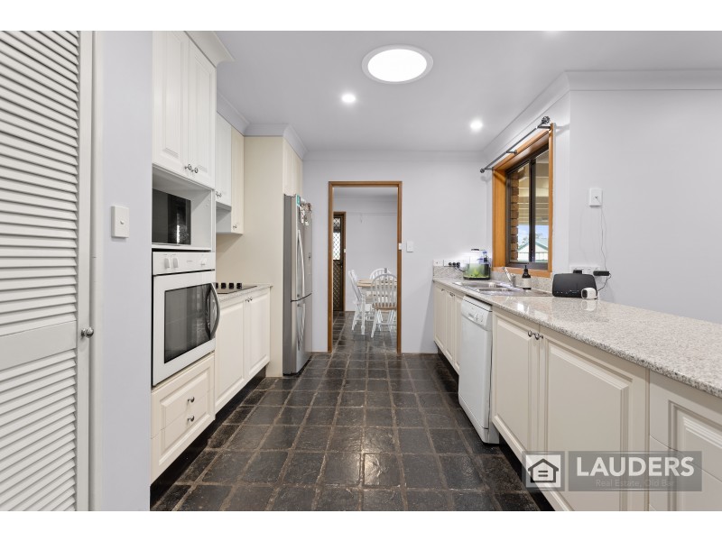 11 Cross Street, Old Bar NSW 2430