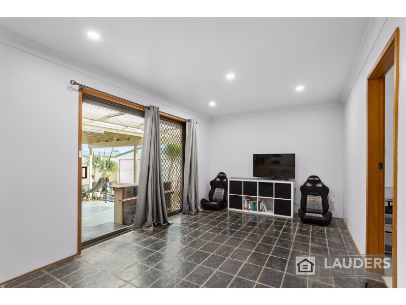 11 Cross Street, Old Bar NSW 2430