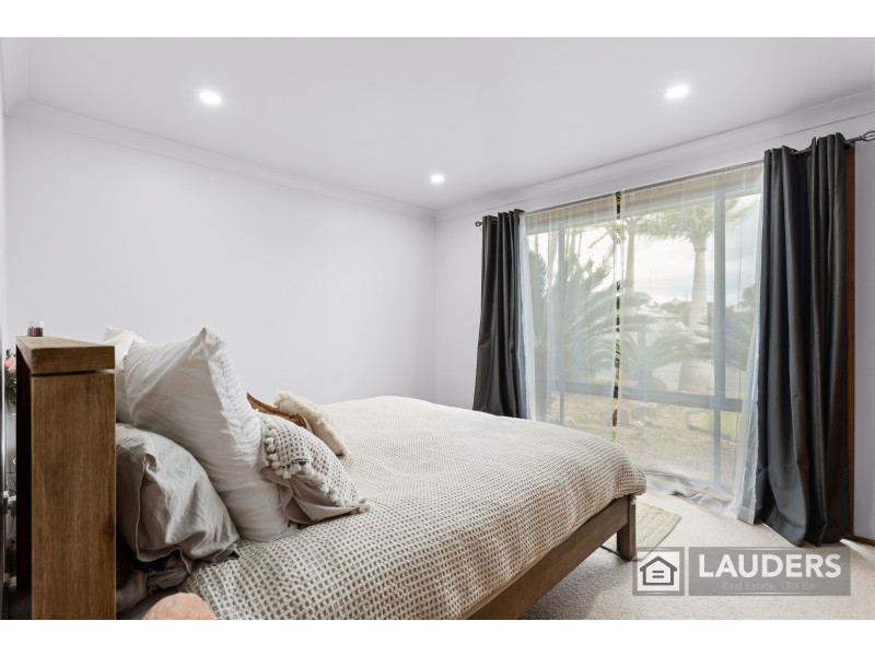 11 Cross Street, Old Bar NSW 2430