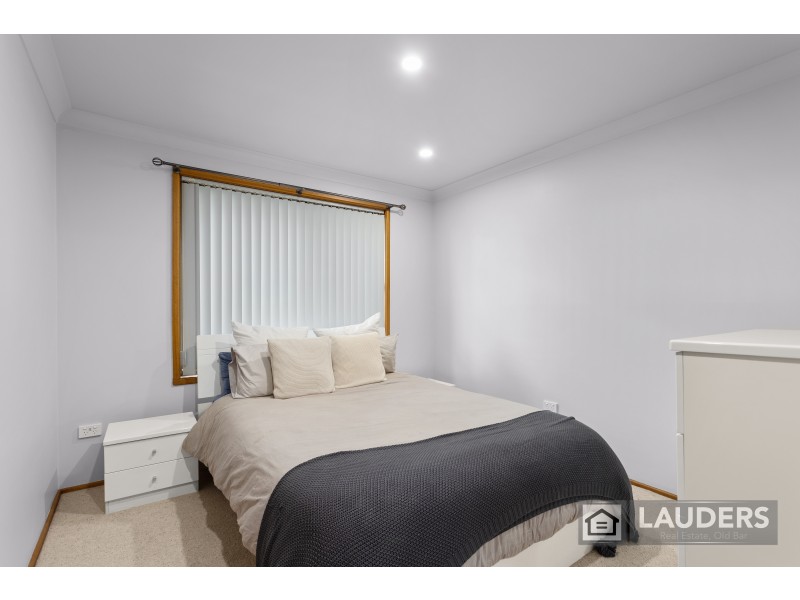 11 Cross Street, Old Bar NSW 2430