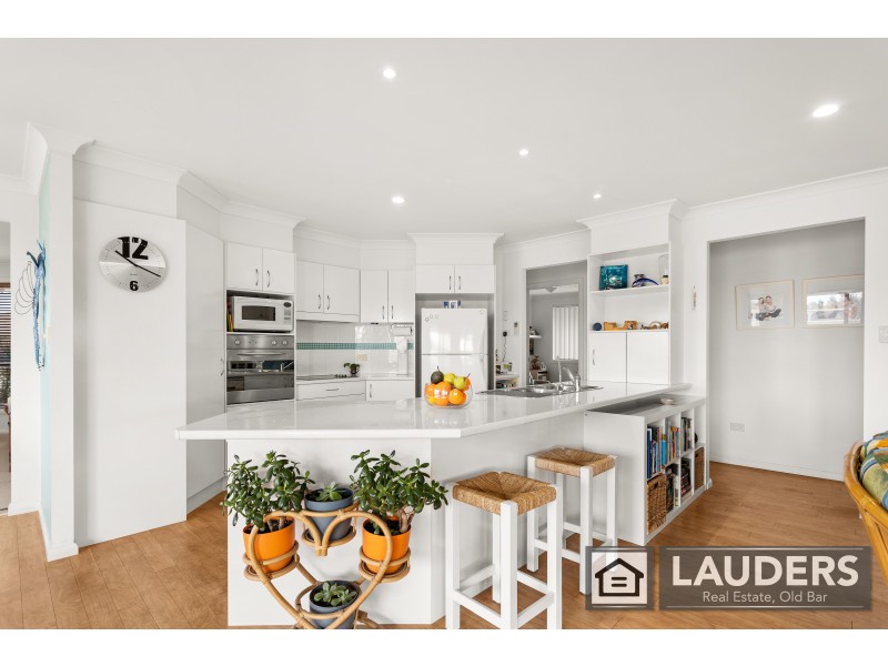 14 Yellowfin Avenue, Old Bar NSW 2430