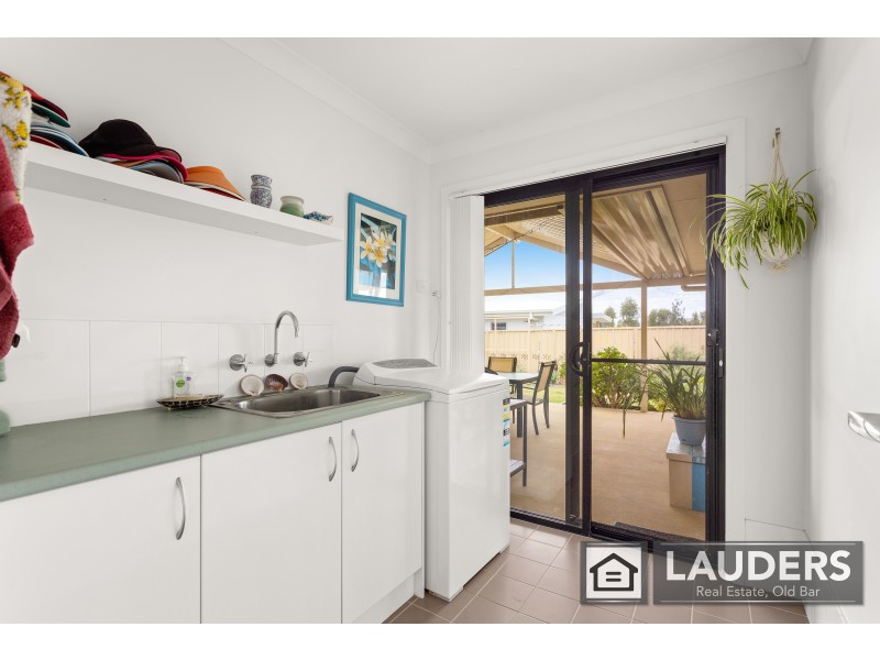 14 Yellowfin Avenue, Old Bar NSW 2430