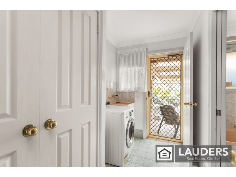 4 Osprey Avenue, Old Bar NSW 2430