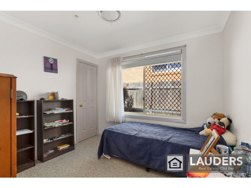 4 Osprey Avenue, Old Bar NSW 2430