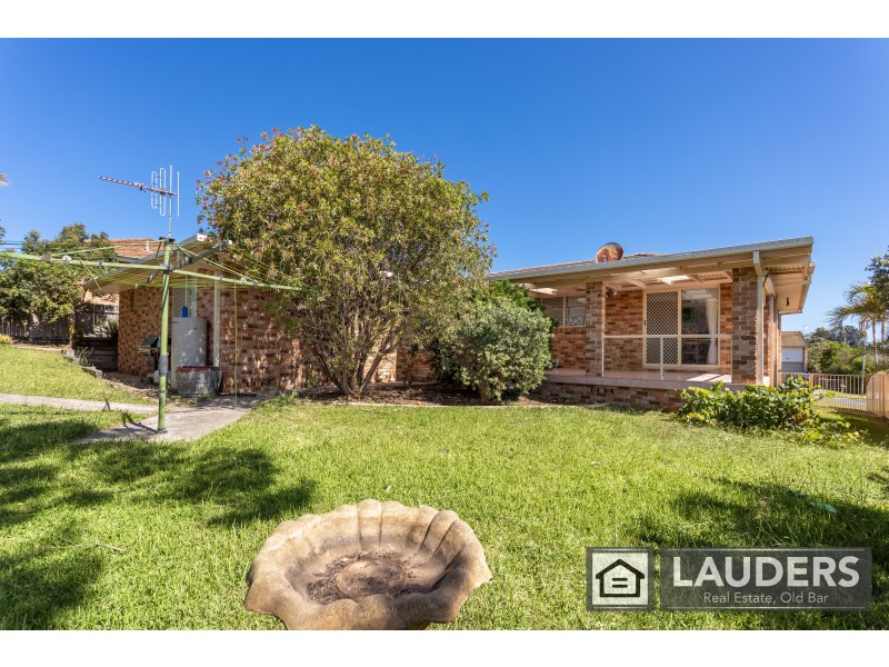 4 Osprey Avenue, Old Bar NSW 2430