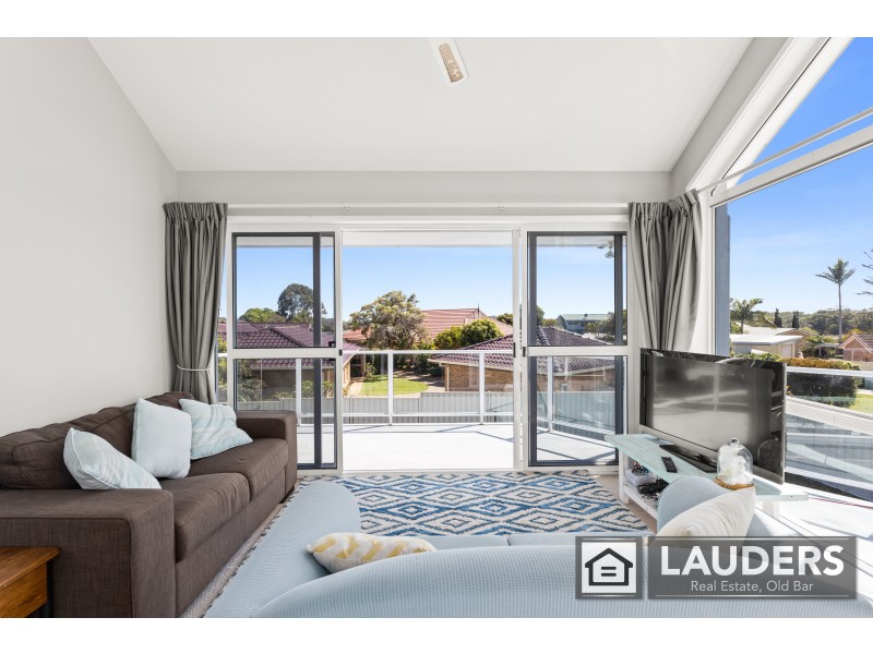 11 Laurina Close, Old Bar NSW 2430