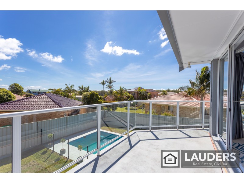11 Laurina Close, Old Bar NSW 2430