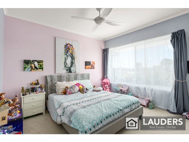 11 Laurina Close, Old Bar NSW 2430