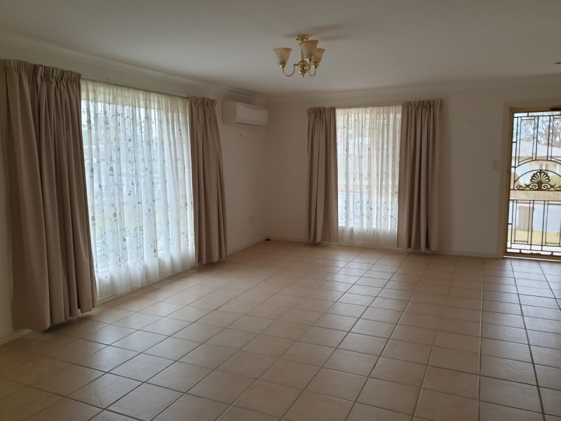 1/68 Old Bar Road, Old Bar NSW 2430