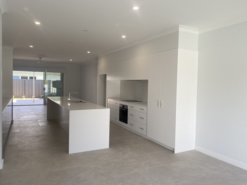 1 Bunyan Avenue, Old Bar NSW 2430