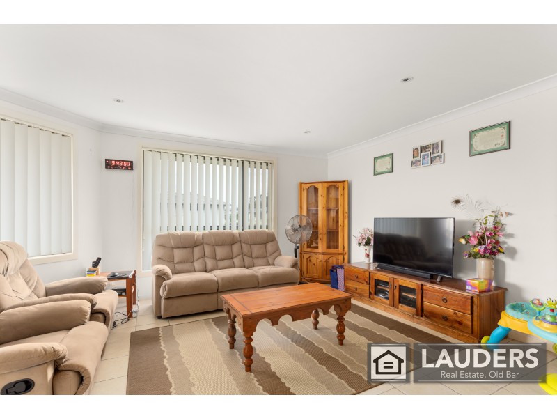 17 Flagtail Avenue, Old Bar NSW 2430