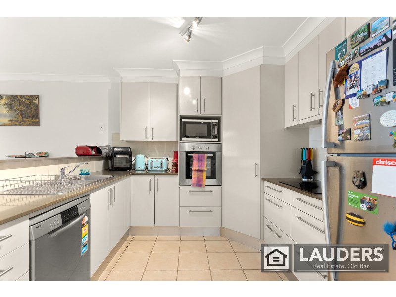 17 Flagtail Avenue, Old Bar NSW 2430