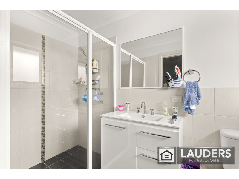 17 Flagtail Avenue, Old Bar NSW 2430