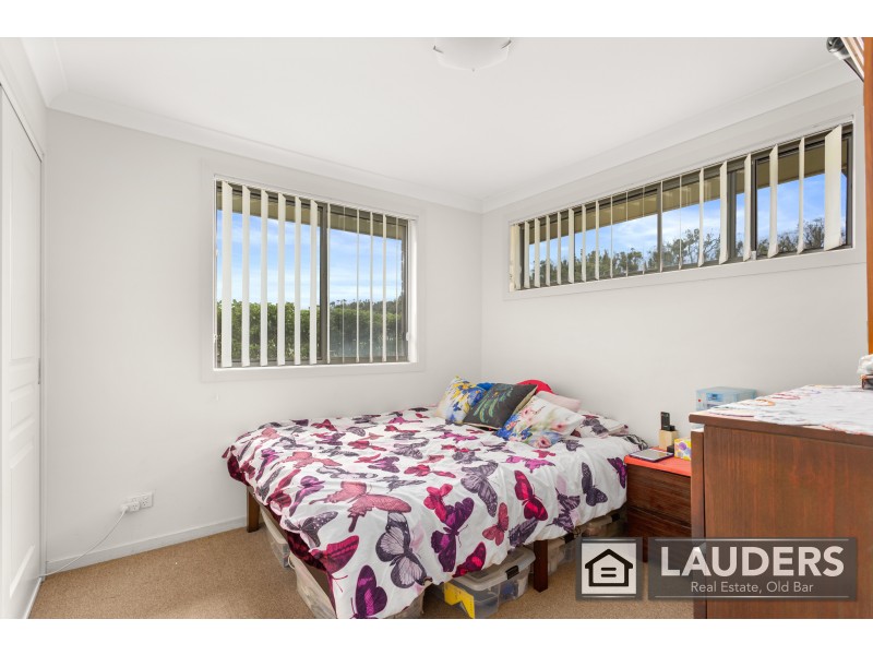 17 Flagtail Avenue, Old Bar NSW 2430