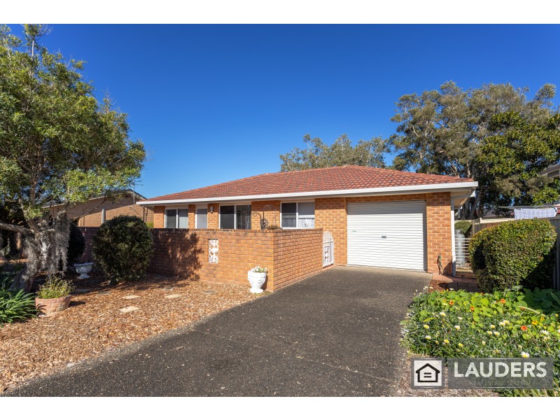 22 Joel Drive, Old Bar NSW 2430
