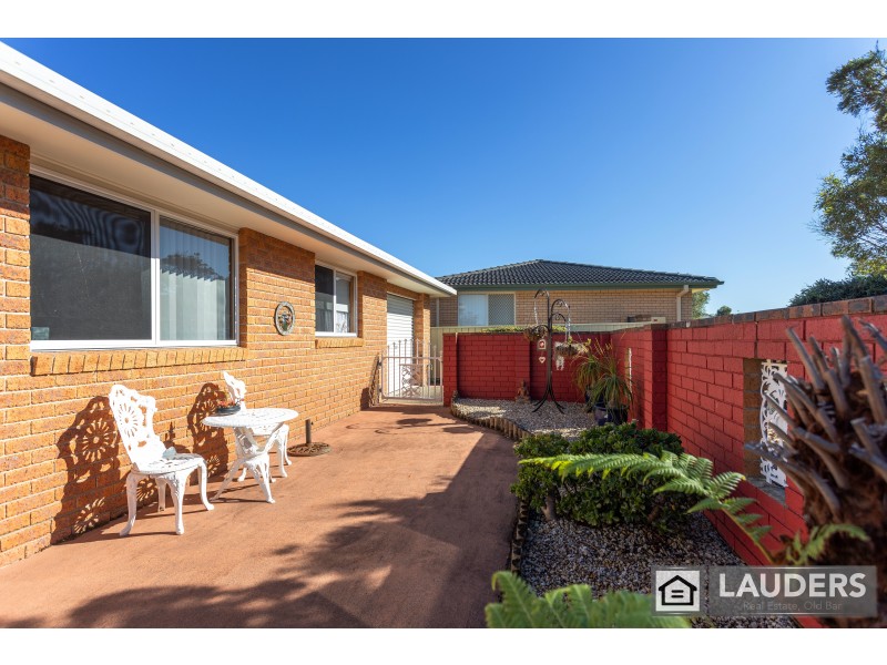 22 Joel Drive, Old Bar NSW 2430