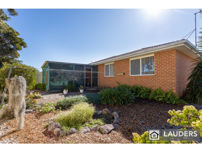 22 Joel Drive, Old Bar NSW 2430