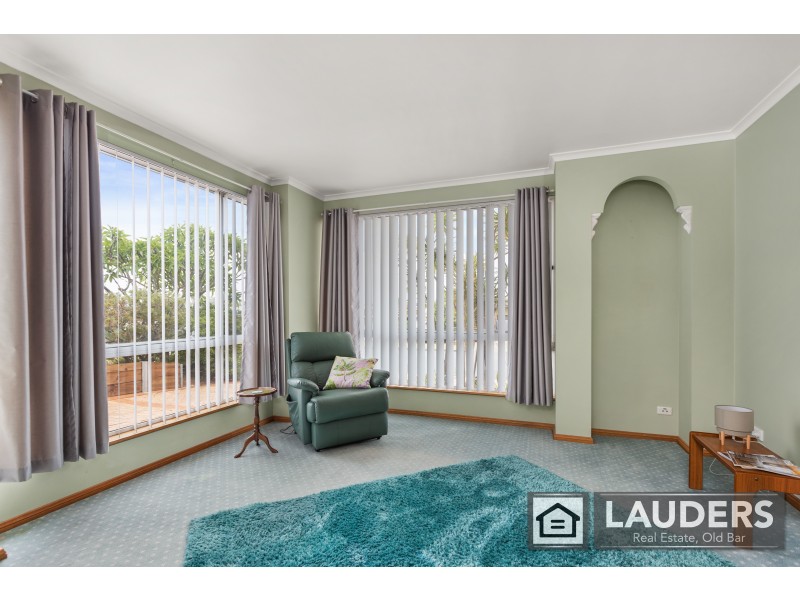44 Molong Road, Old Bar NSW 2430