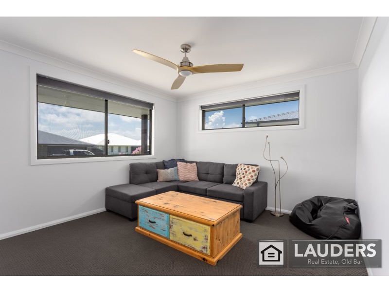 21 Bunyan Avenue, Old Bar NSW 2430