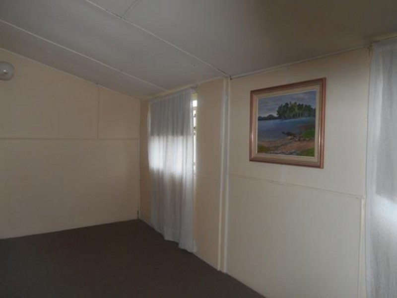 28 Old Bar Road, Old Bar NSW 2430