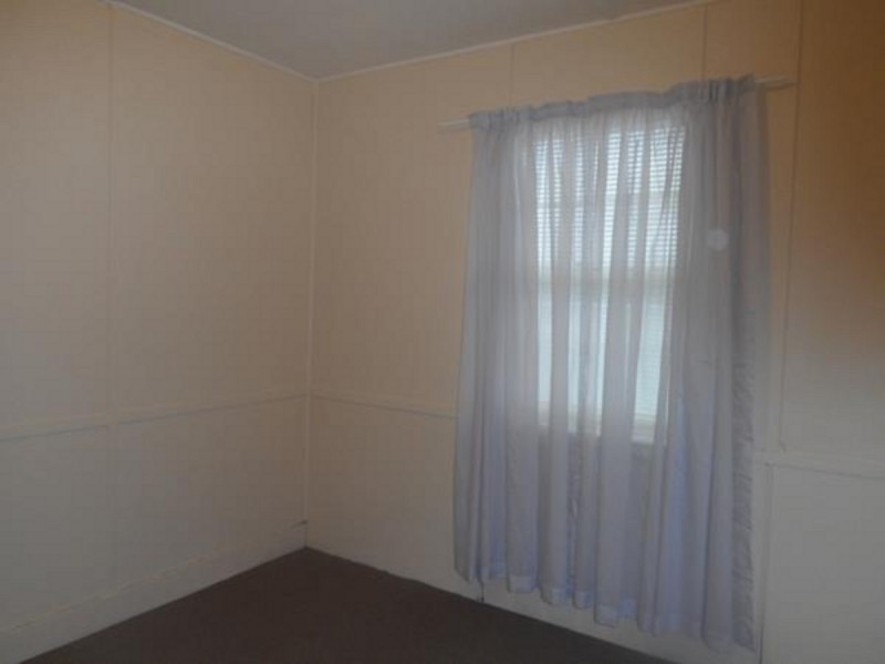 28 Old Bar Road, Old Bar NSW 2430