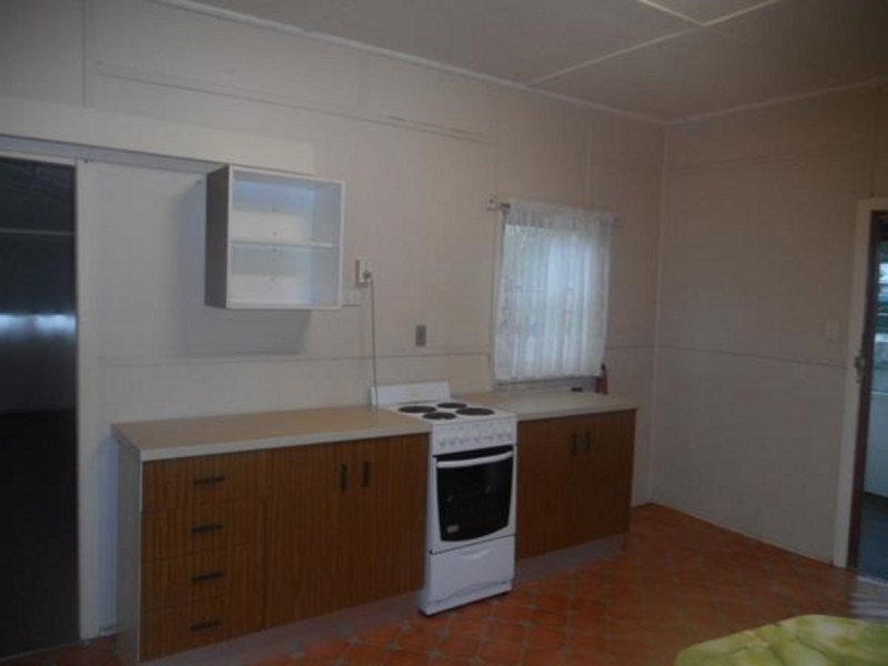 28 Old Bar Road, Old Bar NSW 2430