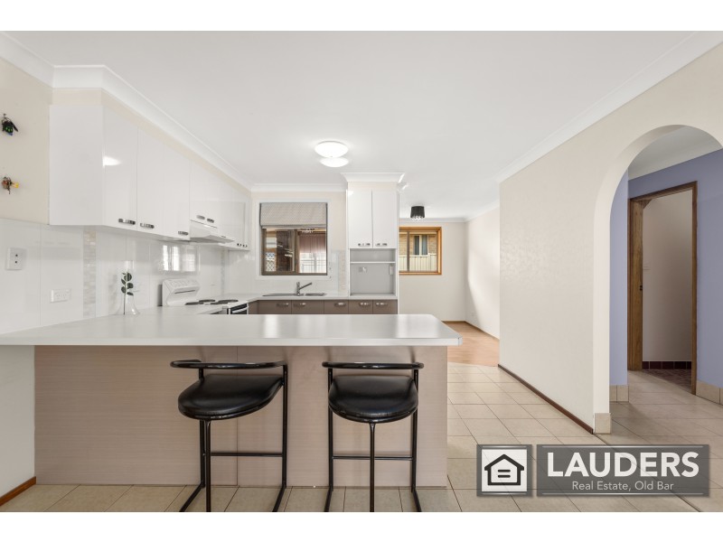 2/2 Kestrel Avenue, Old Bar NSW 2430