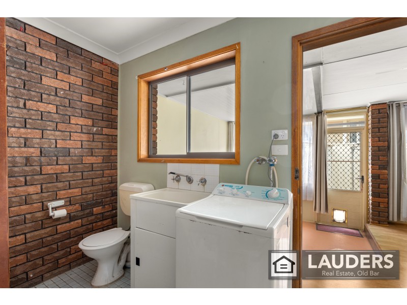 2/2 Kestrel Avenue, Old Bar NSW 2430