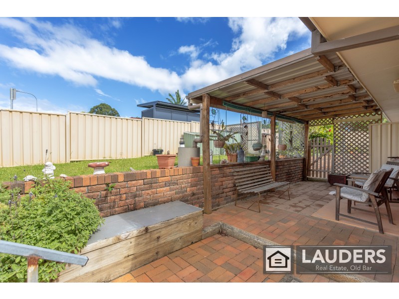 2/2 Kestrel Avenue, Old Bar NSW 2430