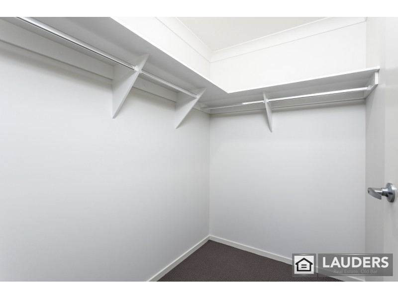 16 Mackerel Way, Old Bar NSW 2430