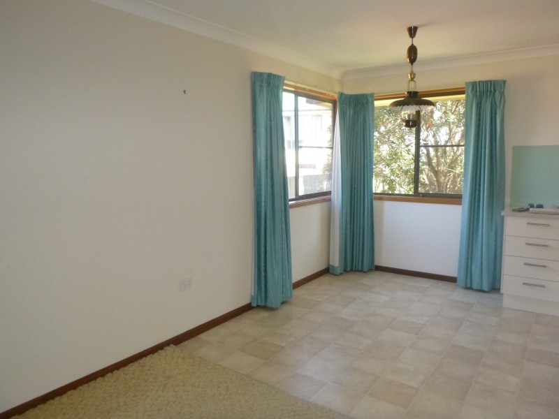 6 Kolang Street, Old Bar NSW 2430