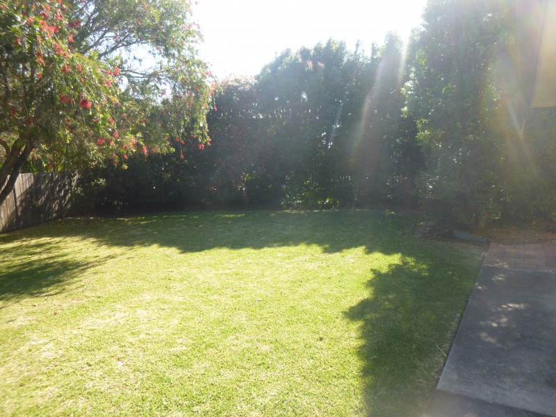 6 Kolang Street, Old Bar NSW 2430