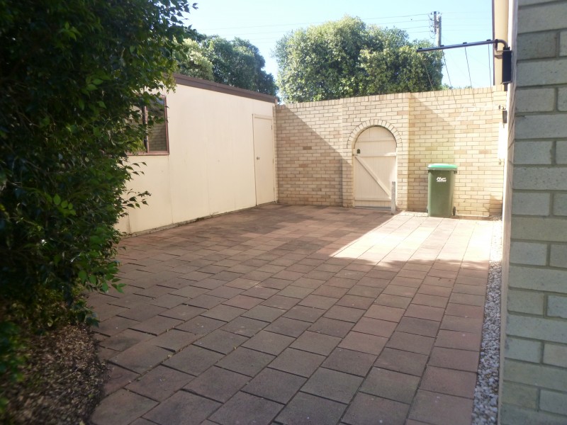 6 Kolang Street, Old Bar NSW 2430