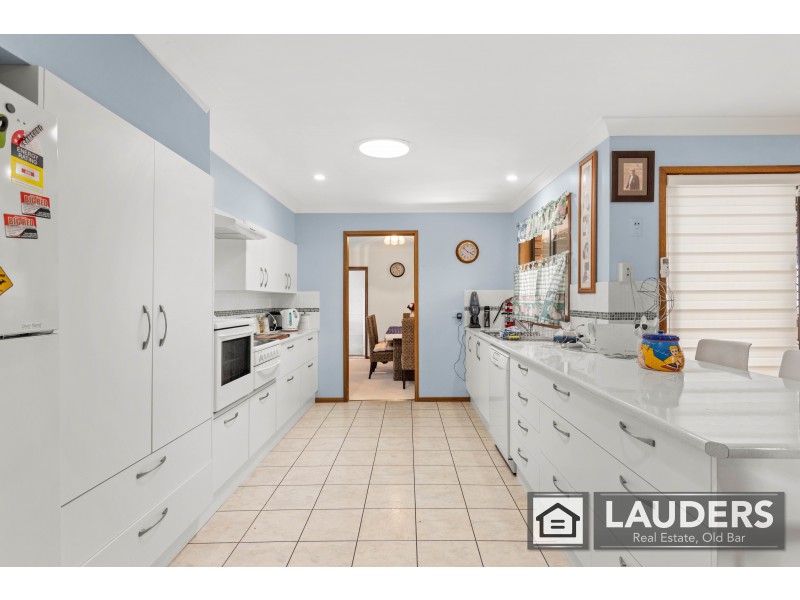 43 Gannet Crescent, Old Bar NSW 2430