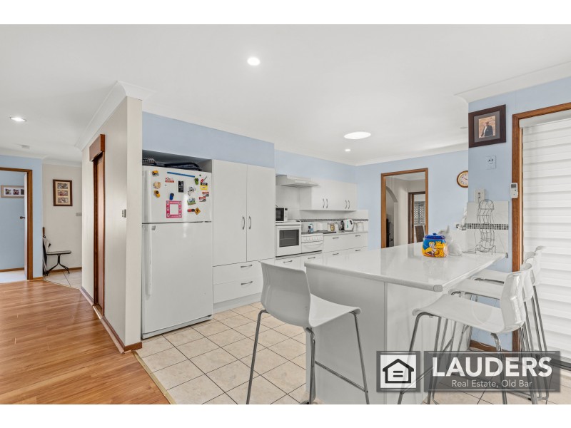 43 Gannet Crescent, Old Bar NSW 2430