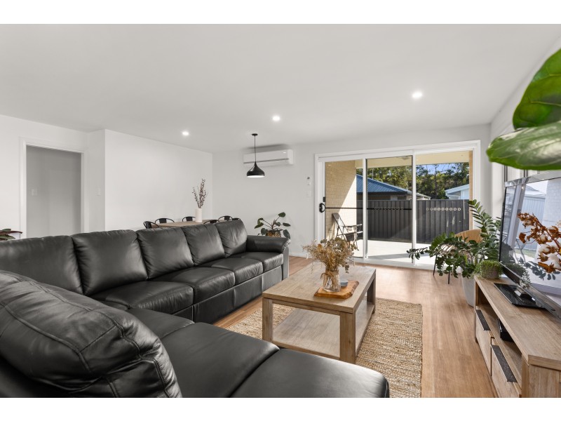 11 Howard Street, Wallabi Point NSW 2430