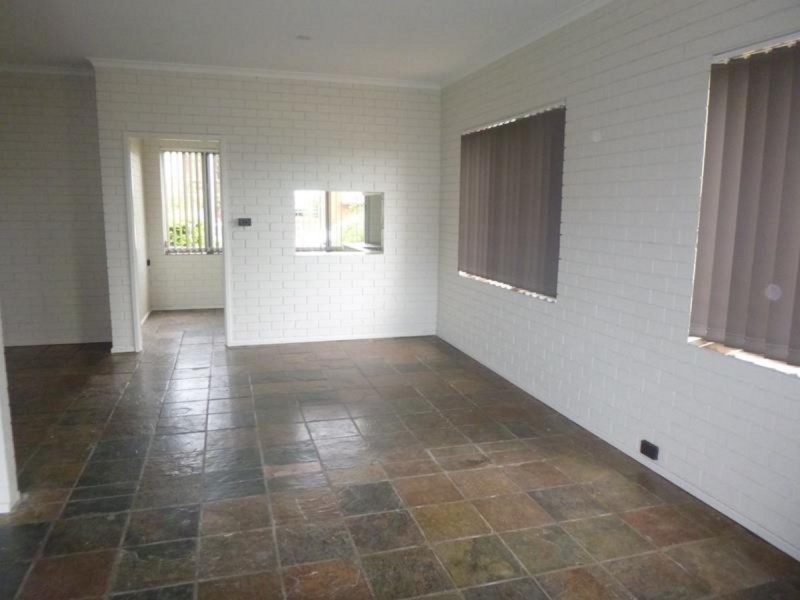 9B Kolang Street, Old Bar NSW 2430