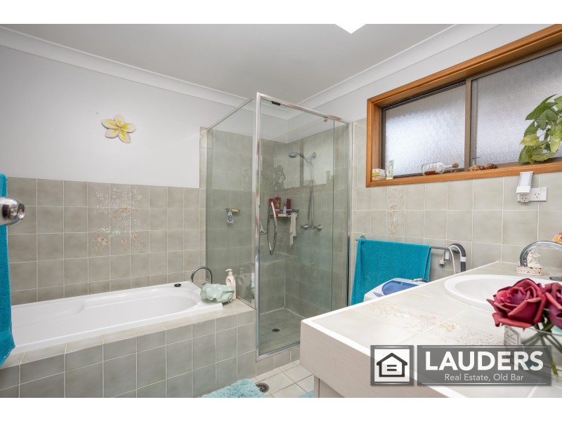 33 Ocean Drive, Wallabi Point NSW 2430