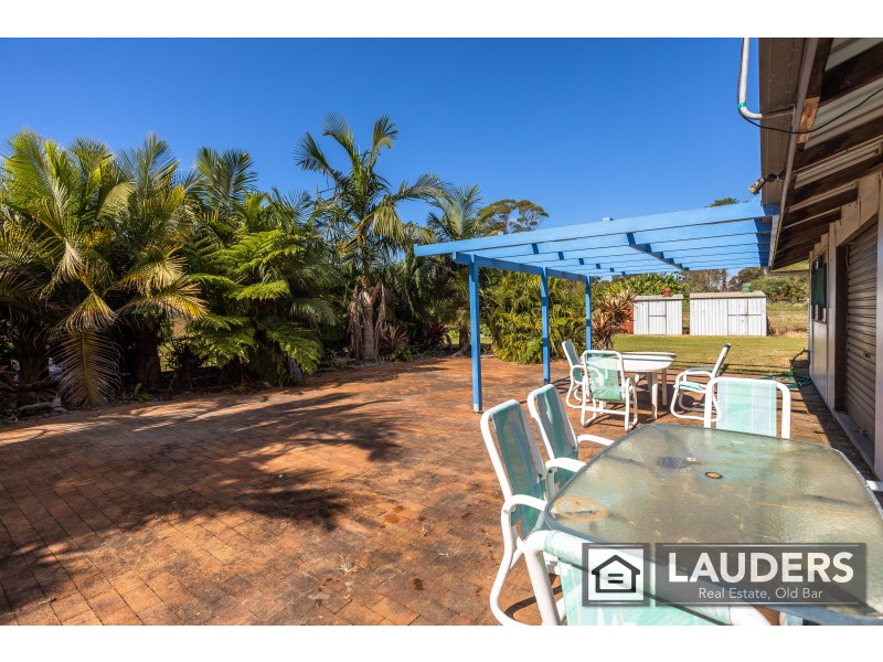 552 Old Bar Road, Old Bar NSW 2430