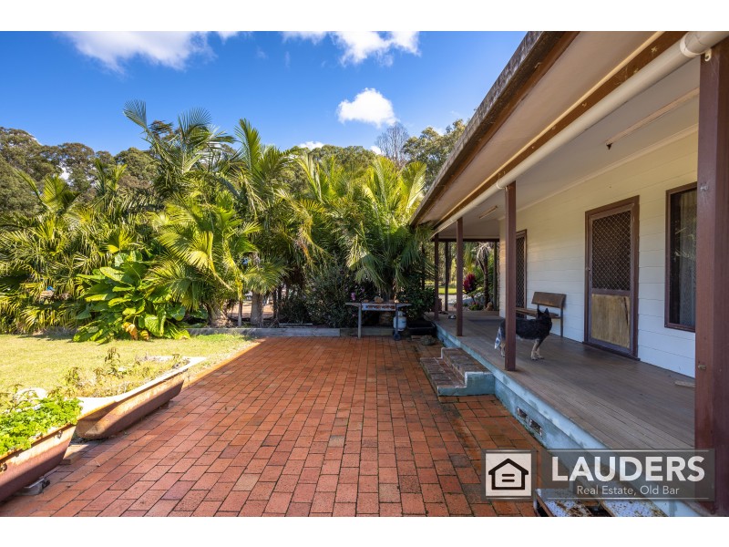 552 Old Bar Road, Old Bar NSW 2430