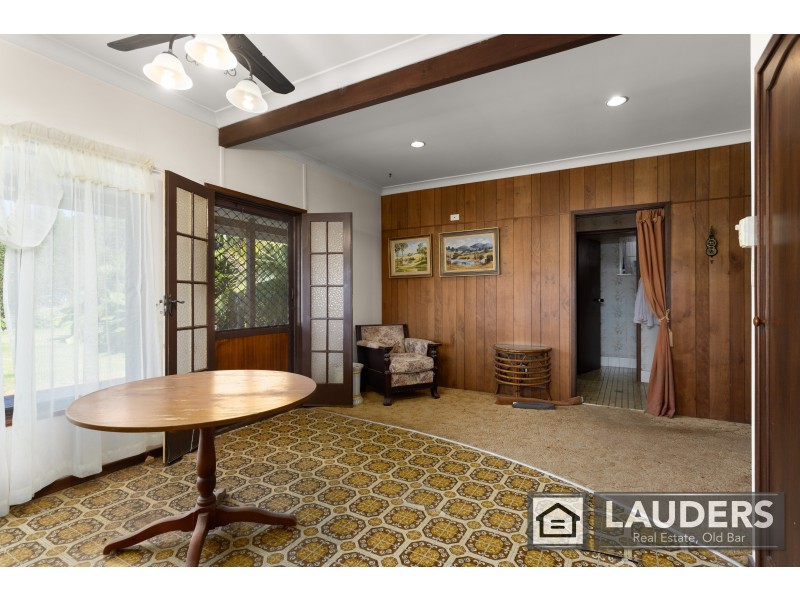 552 Old Bar Road, Old Bar NSW 2430