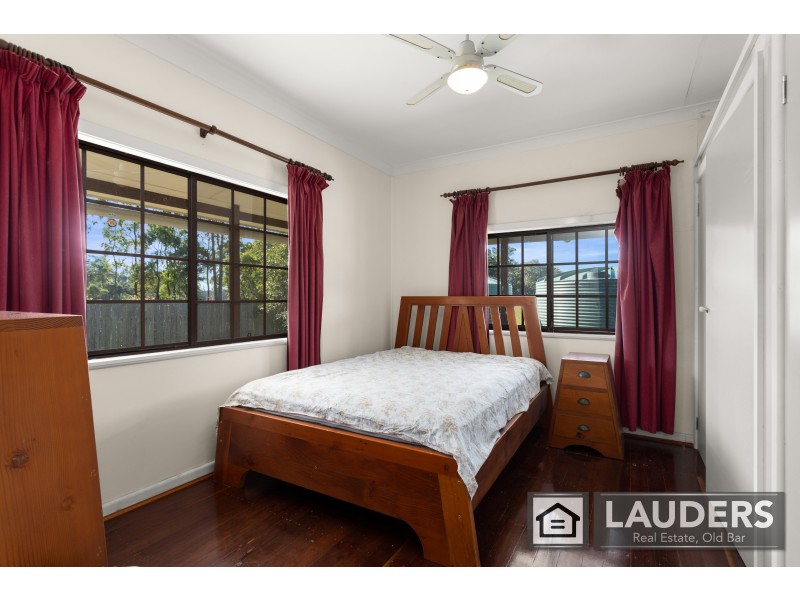 552 Old Bar Road, Old Bar NSW 2430