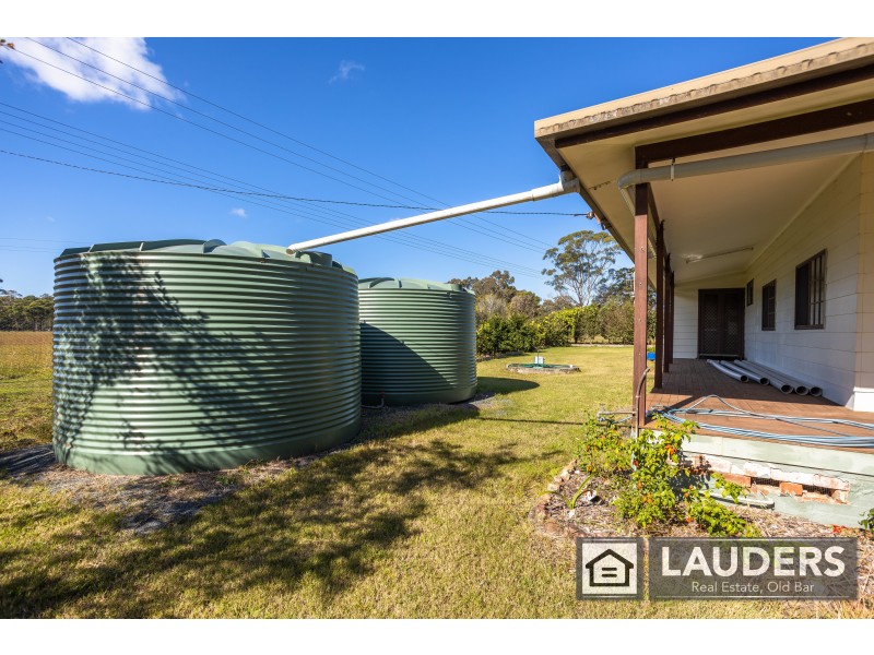 552 Old Bar Road, Old Bar NSW 2430