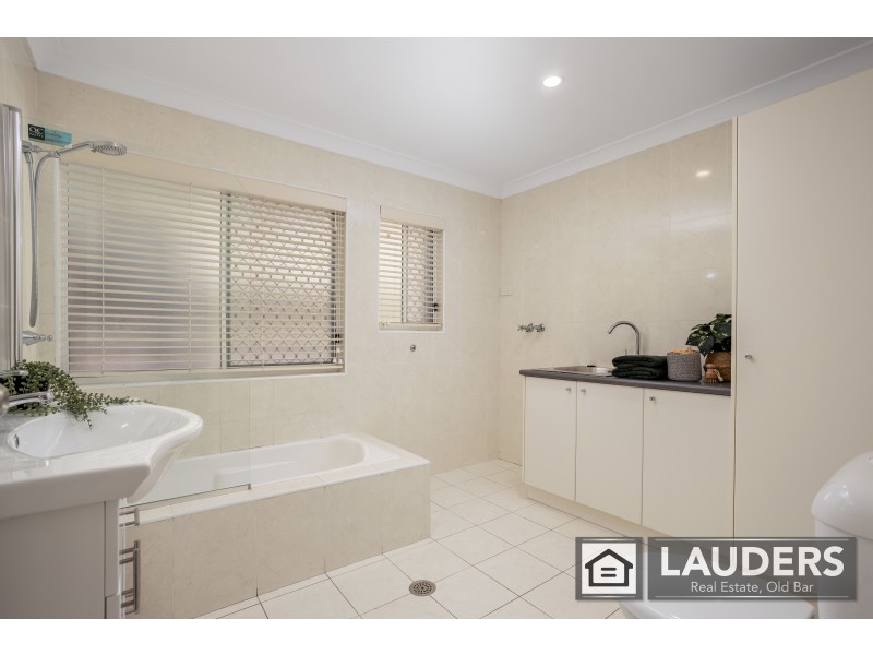 3a/38 Lewis Street, Old Bar NSW 2430