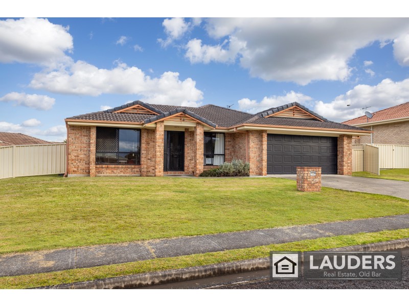 4 Ivy Crescent, Old Bar NSW 2430